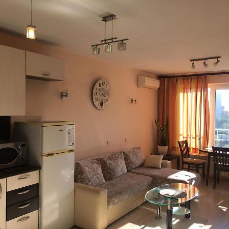 Апартамент Зорница Apartment Burgas Bagian luar foto